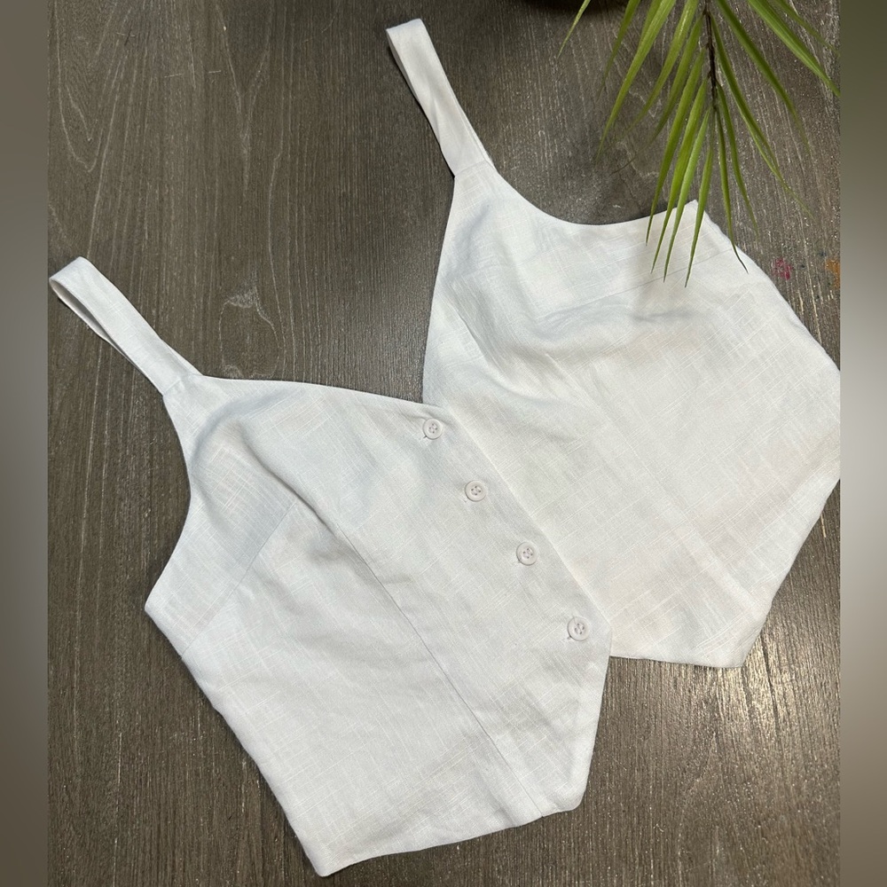 H&M White Vest Halter Top Size L Tank Top